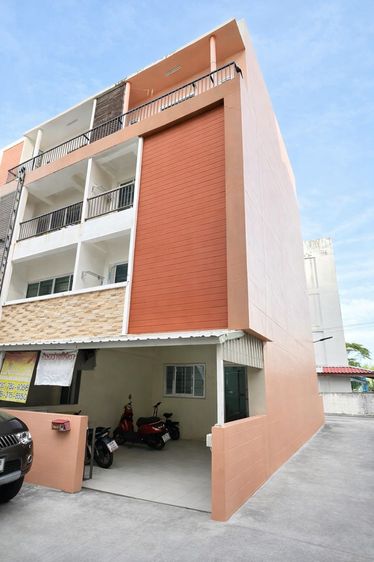 ขายหอพัก 4 ชั้น บางแสน พรธนาทาวน์โฮม ใกล้เซ็นทรัล-โรบินสัน พร้อมรายได้ทันที 3.6 ล้าน