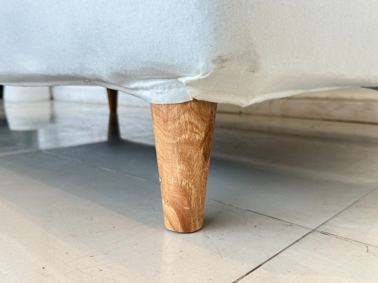 โซฟา 2 ที่นั่ง เบาะผ้าสีเทา หมอนพิงหลังถอดปลอกได้ โครงขาไม้ยาง  รูปที่ 13