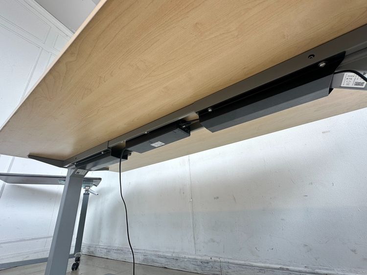 โต๊ะทำงาน ปรับระดับไฟฟ้า ท็อปไม้ MDF สีบีชลายไม้ โครงขาเหล็กสีเทา รูปที่ 7