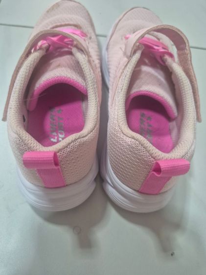 ต้องการขาย รองเท้าผ้าใบเด็กผู้หญิง skechers ของแท้ มือสอง สภาพดีมาก ราคาถูก  รูปที่ 4