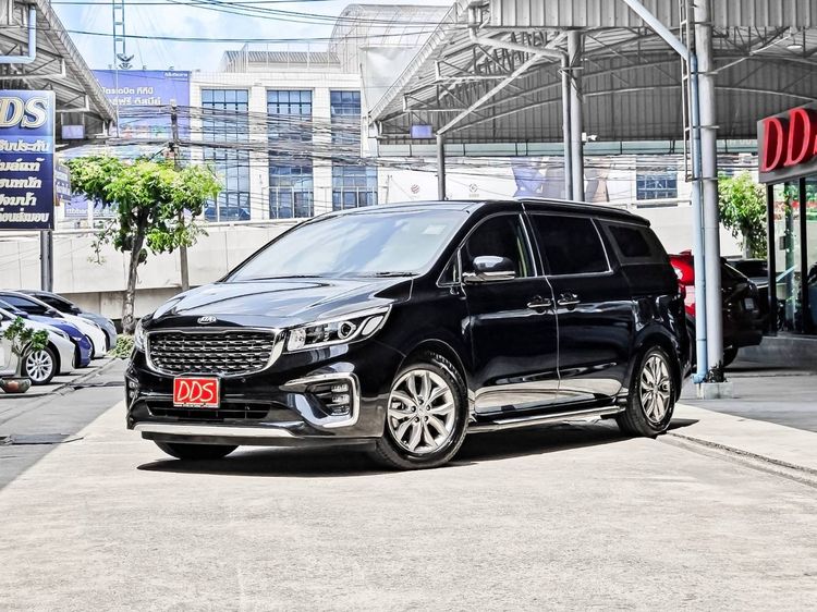 รถ Kia Grand Carnival 2.2 EX สี ดำ