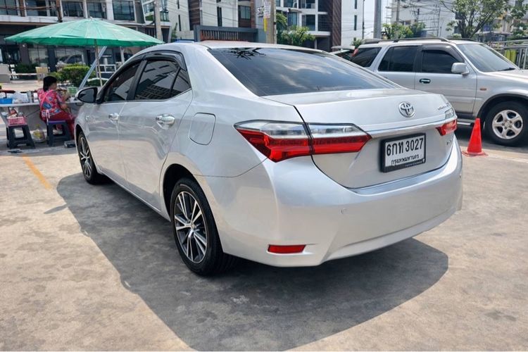 Toyota Altis 2017 1.6 G Sedan เบนซิน ไม่ติดแก๊ส เกียร์อัตโนมัติ บรอนซ์เงิน รูปที่ 4