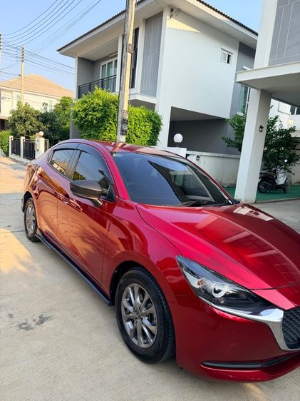 Mazda Mazda 2 2022 1.3 C Sedan เบนซิน ไม่ติดแก๊ส เกียร์อัตโนมัติ แดง รูปที่ 3