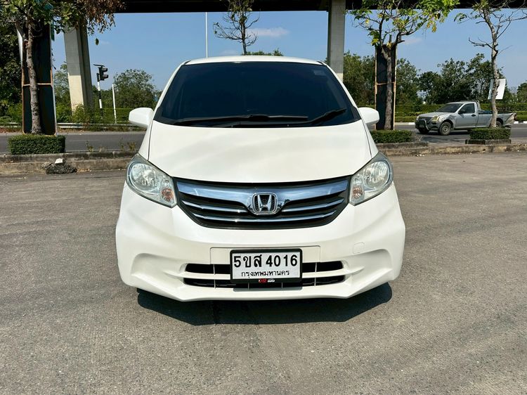 Honda Freed 2012 1.5 SE Sedan เบนซิน ไม่ติดแก๊ส เกียร์อัตโนมัติ ขาว รูปที่ 3