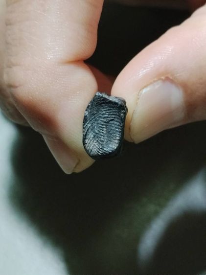 พระรอดลำพูนเนื้อดำ  รูปที่ 3