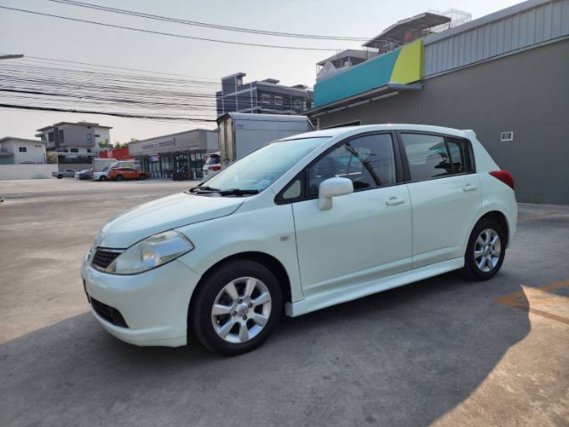 Nissan Tiida 2007 1.6 M Latio Sedan เบนซิน ไม่ติดแก๊ส เกียร์อัตโนมัติ ขาว รูปที่ 4