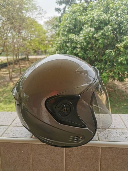 หมวกันน็อคเต็มใบ