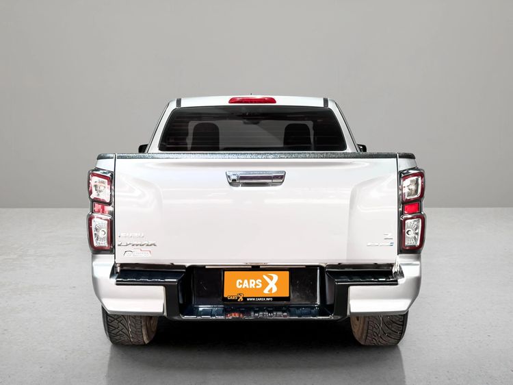 Isuzu D-MAX 2021 3.0 V-Cross Z 4WD Pickup ดีเซล ไม่ติดแก๊ส เกียร์ธรรมดา บรอนซ์เงิน รูปที่ 3