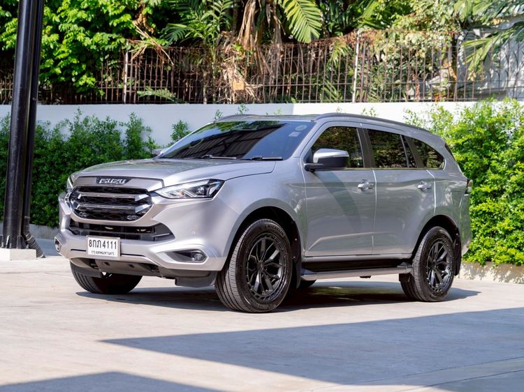 Isuzu MU-X 2022 3.0 Ultimate AT 4WD Utility-car ดีเซล ไม่ติดแก๊ส เกียร์อัตโนมัติ บรอนซ์เงิน รูปที่ 3