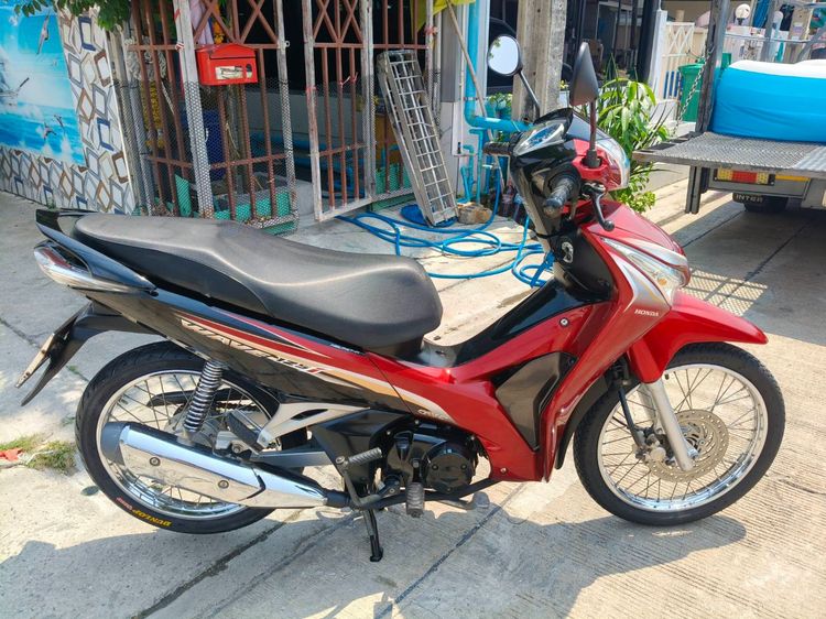 🛵ยังไงก็ขาย WAVE125 i ปี 59 เครื่องดี สีสวย สตาร์ทเท้า รถบ้านเดิมๆ เล่มชุดโอนครบ+เปลี่ยนถ่ายน้ำมันเครื่องฟรี ส่งฟรี30 ก.ม รูปที่ 3