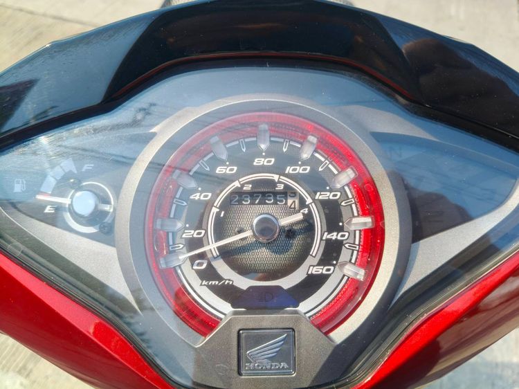 🛵ยังไงก็ขาย WAVE125 i ปี 61(ปลาวาฬ ไมล์แดง) เครื่องดี สีสวย สตาร์ทมือ รถบ้านเดิมๆ เล่มชุดโอนครบ+เปลี่ยนถ่ายน้ำมันเครื่องฟรี ส่งฟรี30 ก.ม รูปที่ 8