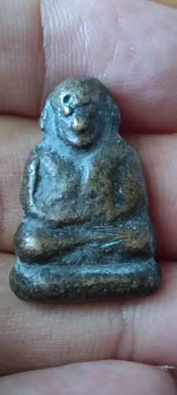 หลวงพ่อเงินพิมพ์ทรงอาจารย์แจ๊ะเก่า