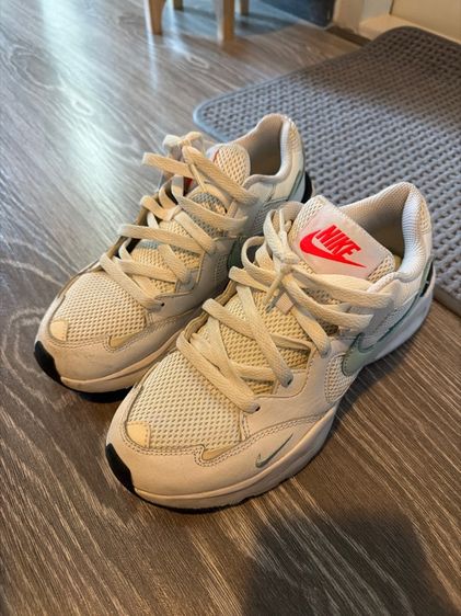 ขาว nike มือ2สภาพนางฟ้าพร้อมกช่อง