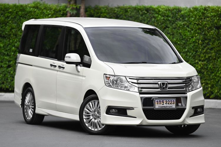 Honda Stepwagon 2013 2.0 Spada EL Utility-car เบนซิน ไม่ติดแก๊ส เกียร์อัตโนมัติ ขาว รูปที่ 2