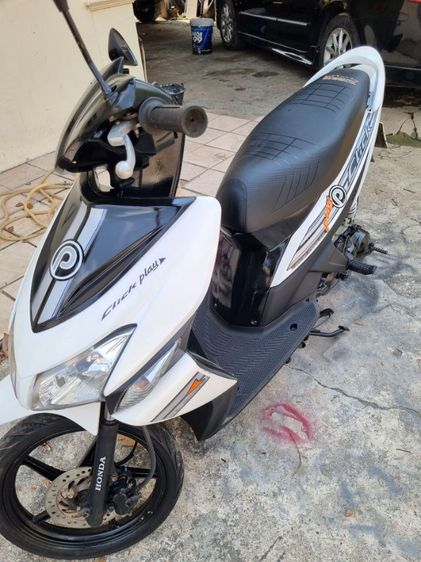 รถสภาพดี สีดี ประหยัดน้ำมัน  เครื่องแน่น เปลี่ยนถ่ายน้ำมันเครื่อง เกียร์ ชุดลูกปืนข้างใหม่พร้อมใช้.....เอกสารครบพร้อมโอน ภาษีขาดเกิน รูปที่ 2