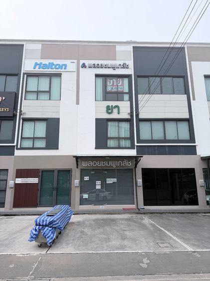 ขายอาคารพาณิชย์ 3 ชั้น โครงการ District รามอินทรา-จตุโชติ ทำเลดี เดินทางสะดวก ใกล้รร.นวมินทราชินูทิศ 