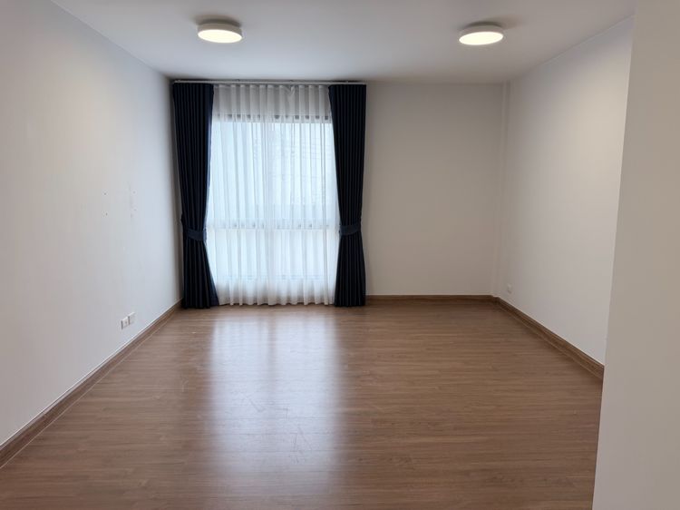 ขายอาคารพาณิชย์ 3 ชั้น โครงการ District รามอินทรา-จตุโชติ ทำเลดี เดินทางสะดวก ใกล้รร.นวมินทราชินูทิศ  รูปที่ 4