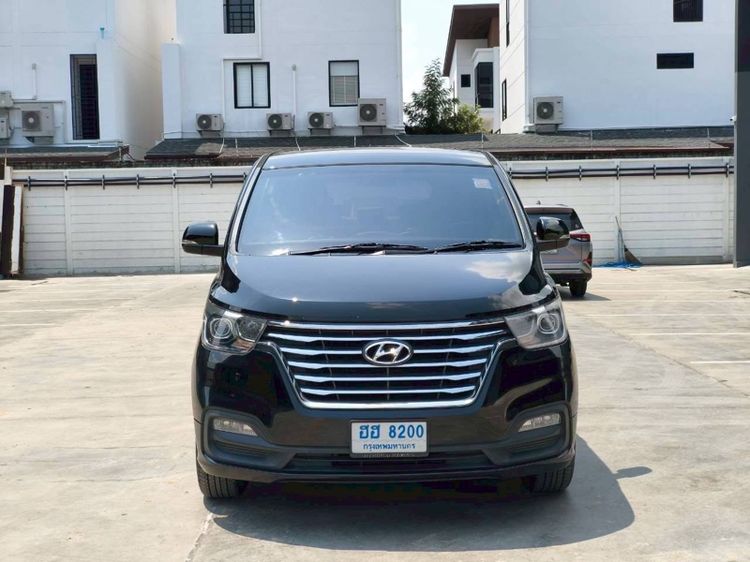 รถ Hyundai H-1  2.5 Elite สี ดำ
