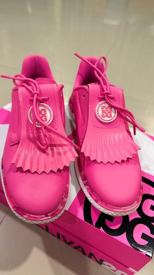 อื่นๆ ผู้หญิง ชมพู รองเท้ากอล์ฟ G FORE Size 38 สภาพ 99 เปอร์เซ็นต์ ใส่ 2 ครั้ง ราคาถูกมาก