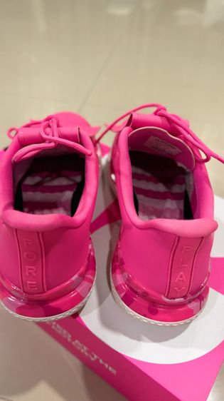 รองเท้ากอล์ฟ G FORE Size 38 สภาพ 99 เปอร์เซ็นต์ ใส่ 2 ครั้ง ราคาถูกมาก รูปที่ 3