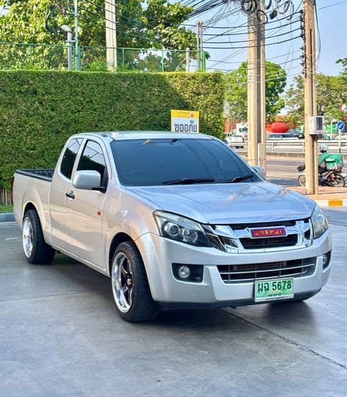 รถ Isuzu D-MAX 2.5 S สี บรอนซ์เงิน