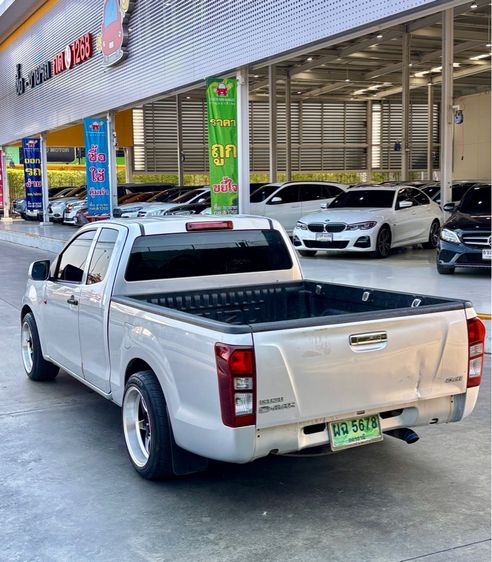 Isuzu D-MAX 2015 2.5 S Pickup ดีเซล เกียร์ธรรมดา บรอนซ์เงิน รูปที่ 4
