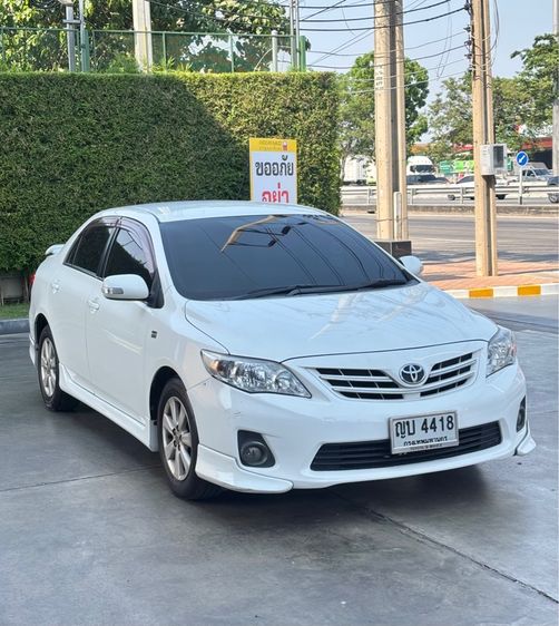 รถ Toyota Altis 1.6 G สี ขาว