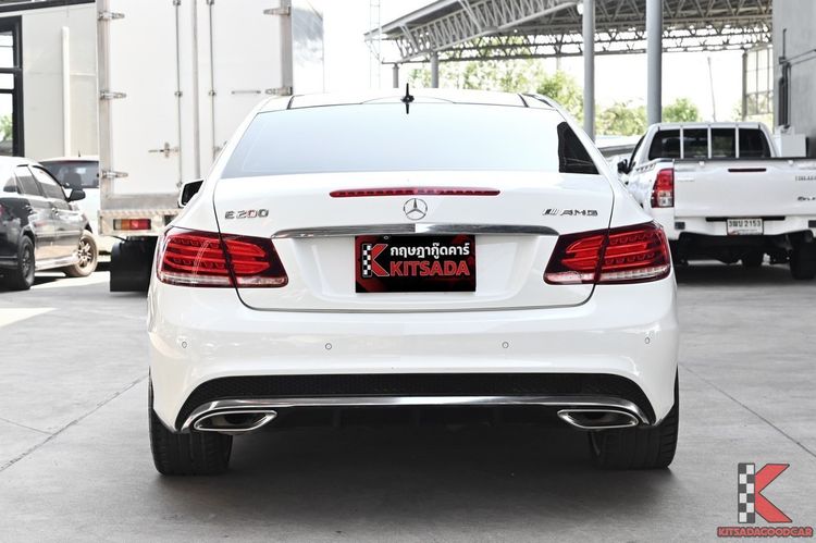 Mercedes-Benz E-Class 2014 E200 Sedan เบนซิน ไม่ติดแก๊ส เกียร์อัตโนมัติ ขาว รูปที่ 4