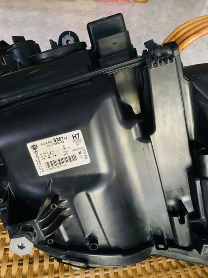 โคมไฟหน้ารถเบ้นซ์w212ปี2011 รูปที่ 4