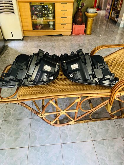 โคมไฟหน้ารถเบ้นซ์w212ปี2011 รูปที่ 2