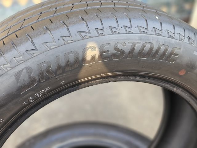 BRIDGESTONE TURANZA T005A
215 55R17 ปี22
 รูปที่ 4