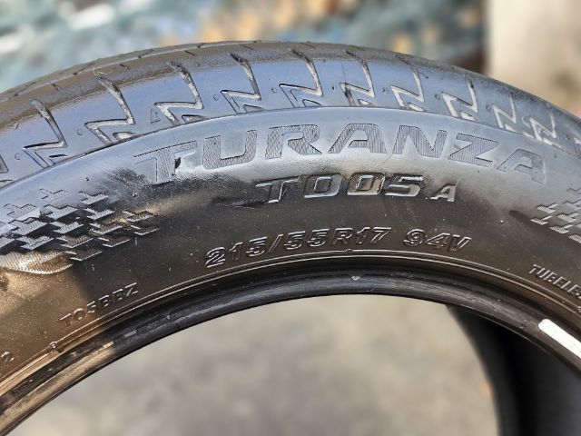 BRIDGESTONE TURANZA T005A
215 55R17 ปี22
 รูปที่ 5