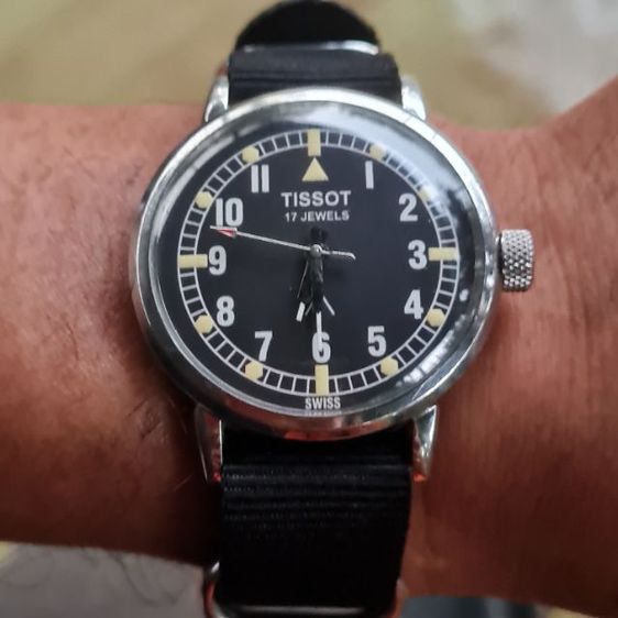 เงิน นาฬิกาวินเทจสวิสแนวทหาร Military ยี่ห้อ TISSOT เรือนใหญ่ใส่สวย