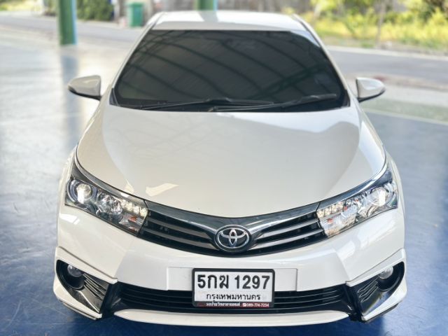 Toyota Altis 2016 1.8 Esport Sedan เบนซิน ไม่ติดแก๊ส เกียร์อัตโนมัติ ขาว รูปที่ 2