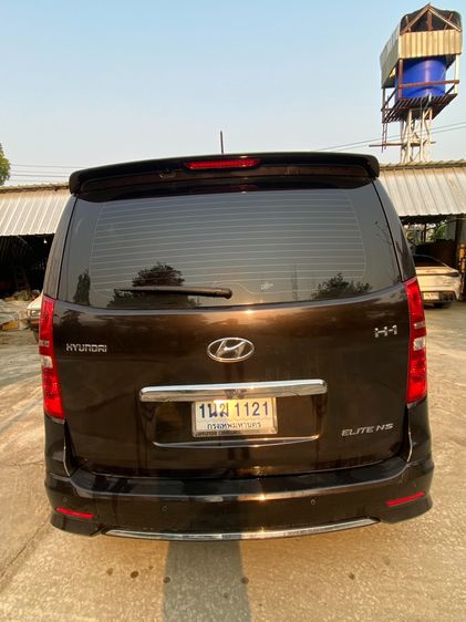 Hyundai H-1  2021 2.5 Elite Van ดีเซล เกียร์อัตโนมัติ น้ำตาล รูปที่ 2