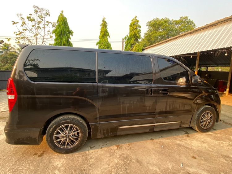 Hyundai H-1  2021 2.5 Elite Van ดีเซล เกียร์อัตโนมัติ น้ำตาล รูปที่ 3