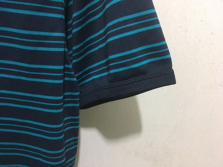 เสื้อยืด แบรนด์ UNIQLO สีลายริ้วกรมเขียว รูปที่ 6