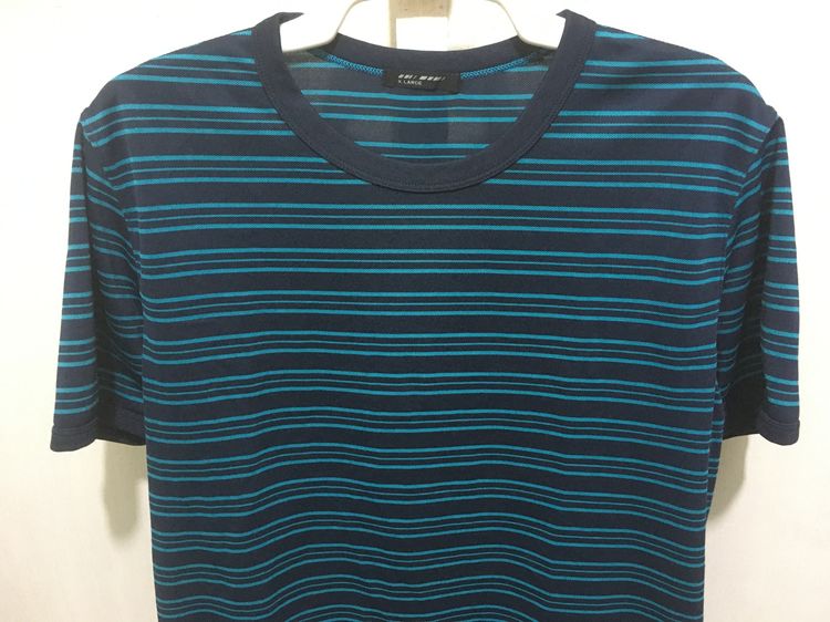 เสื้อยืด แบรนด์ UNIQLO สีลายริ้วกรมเขียว รูปที่ 3