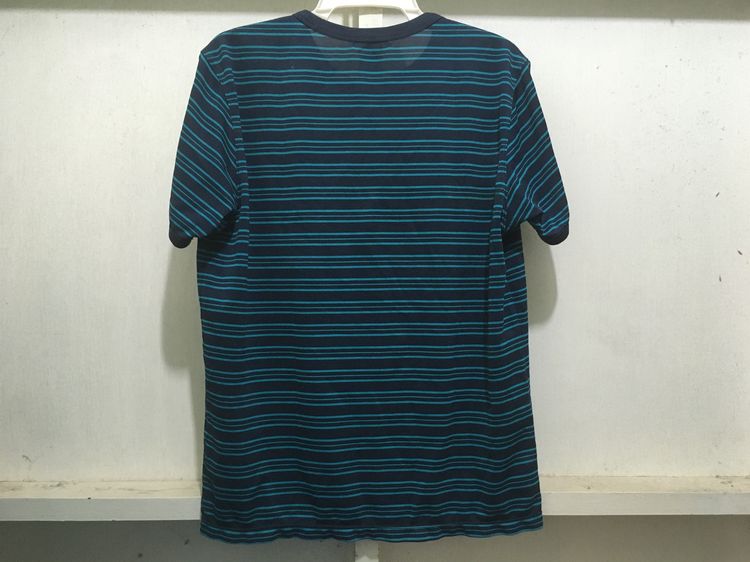 เสื้อยืด แบรนด์ UNIQLO สีลายริ้วกรมเขียว รูปที่ 2