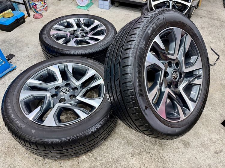 ล้อแม็ก TOYOTA LEGENDER ขอบ 20” ถอดป้ายแดง ยาง DUNLOP 265-50R20 ปี 25 ตุ่มหน้ายางยังอยู่ครบ รูปที่ 2