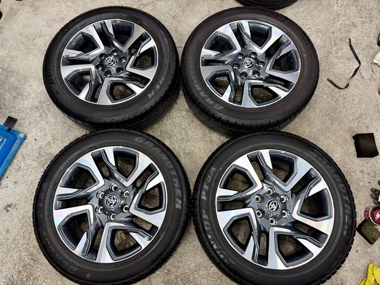 ล้อแม็ก TOYOTA LEGENDER ขอบ 20” ถอดป้ายแดง ยาง DUNLOP 265-50R20 ปี 25 ตุ่มหน้ายางยังอยู่ครบ รูปที่ 4