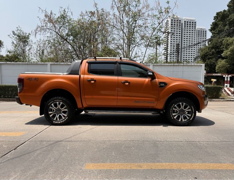 Ford Ranger 2017 2.2 Wildtrak 4WD Pickup ดีเซล ไม่ติดแก๊ส เกียร์อัตโนมัติ ส้ม รูปที่ 3