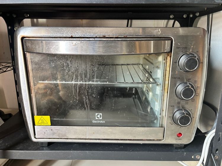 อุปกรณ์เครื่องครัวทำอาหาร เตาอบ electrolux 30 ลิตร