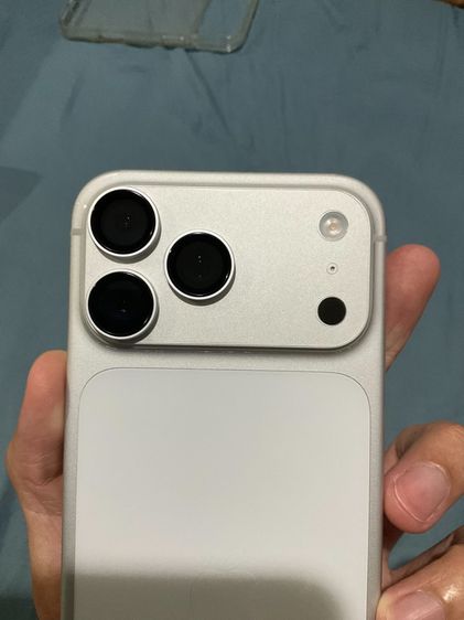 iPhone  17 pro max 256GB silver 