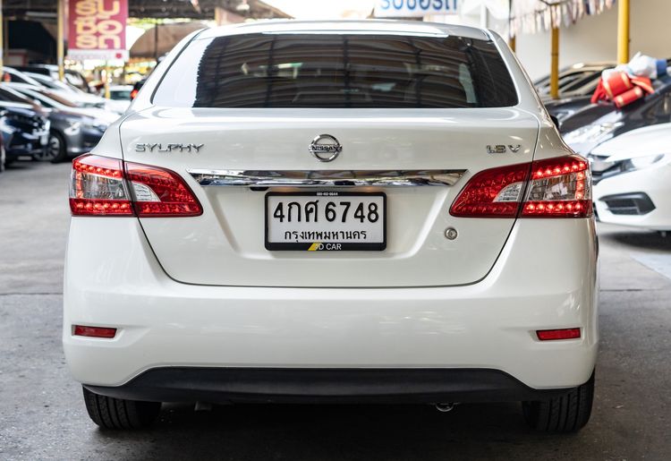 Nissan Sylphy 2015 1.8 V Sedan เบนซิน ไม่ติดแก๊ส เกียร์อัตโนมัติ ขาว รูปที่ 4