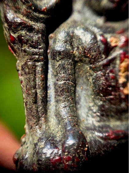 พระยอดขุนพล ซุ้มเรือนแก้ว กรุวัดพระศรีรัตนมหาธาตุ ลพบุรี เนื้อตะกั่วสนิมแดง รูปที่ 7