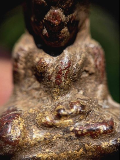 พระท่ากระดาน กรุศรีสวัสดิ์ กาญจนบุรี  เนื้อชินตะกั่วสนิมแดง รูปที่ 4