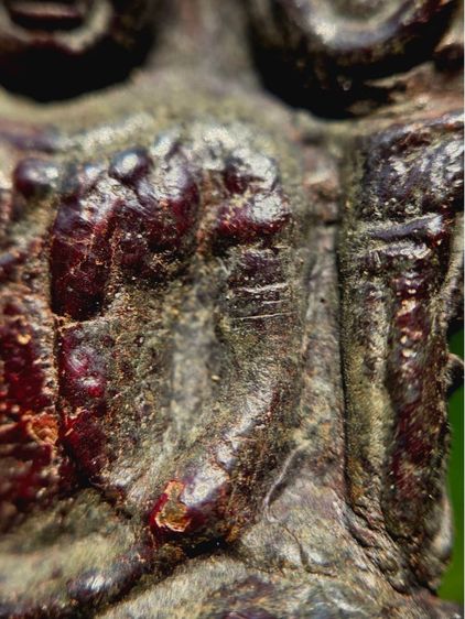 พระยอดขุนพล ซุ้มเรือนแก้ว กรุวัดพระศรีรัตนมหาธาตุ ลพบุรี เนื้อตะกั่วสนิมแดง  รูปที่ 4