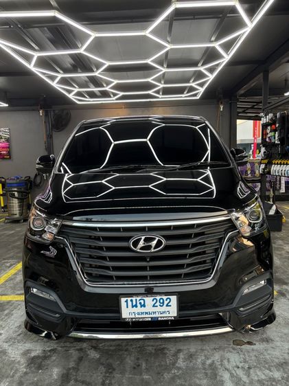 รถ Hyundai H-1  2.5 Elite สี ดำ