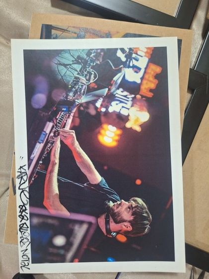 รูปภาพพร้อมลายเซ็น รูปที่ 2